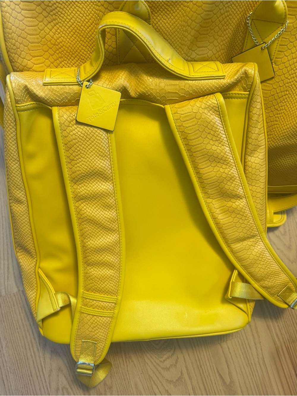 Tote & Carry Mustard Apollo Travel Set - Picture 5 of 15